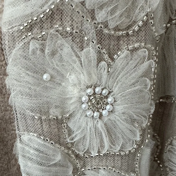 🛍️SALE🛍️ ZARA Floral Pearl Embellished Knit Cardigan – Beige / Cream - Picture 5 of 9